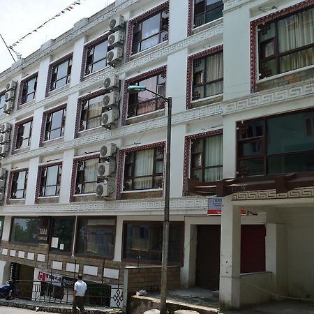 Hotel Tara Palace Гангток Екстериор снимка