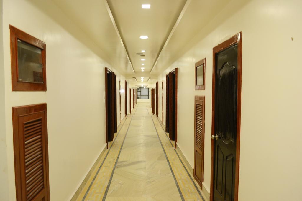 Hotel Tara Palace Гангток Екстериор снимка