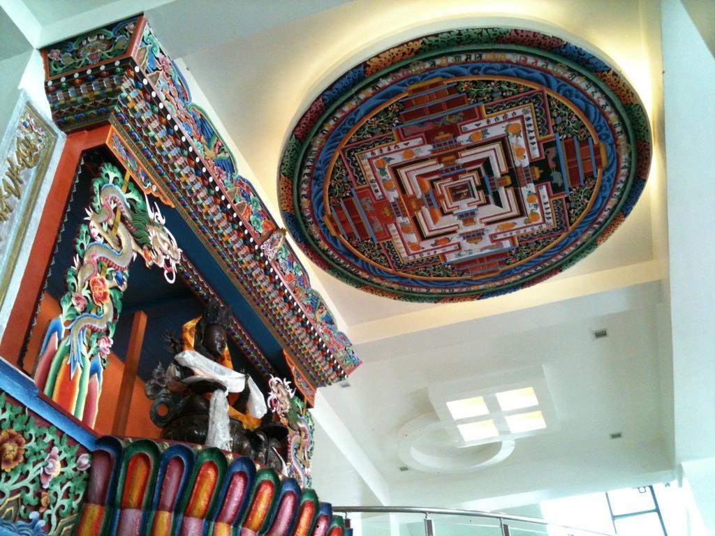 Hotel Tara Palace Гангток Екстериор снимка