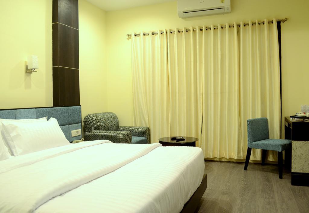 Hotel Tara Palace Гангток Стая снимка