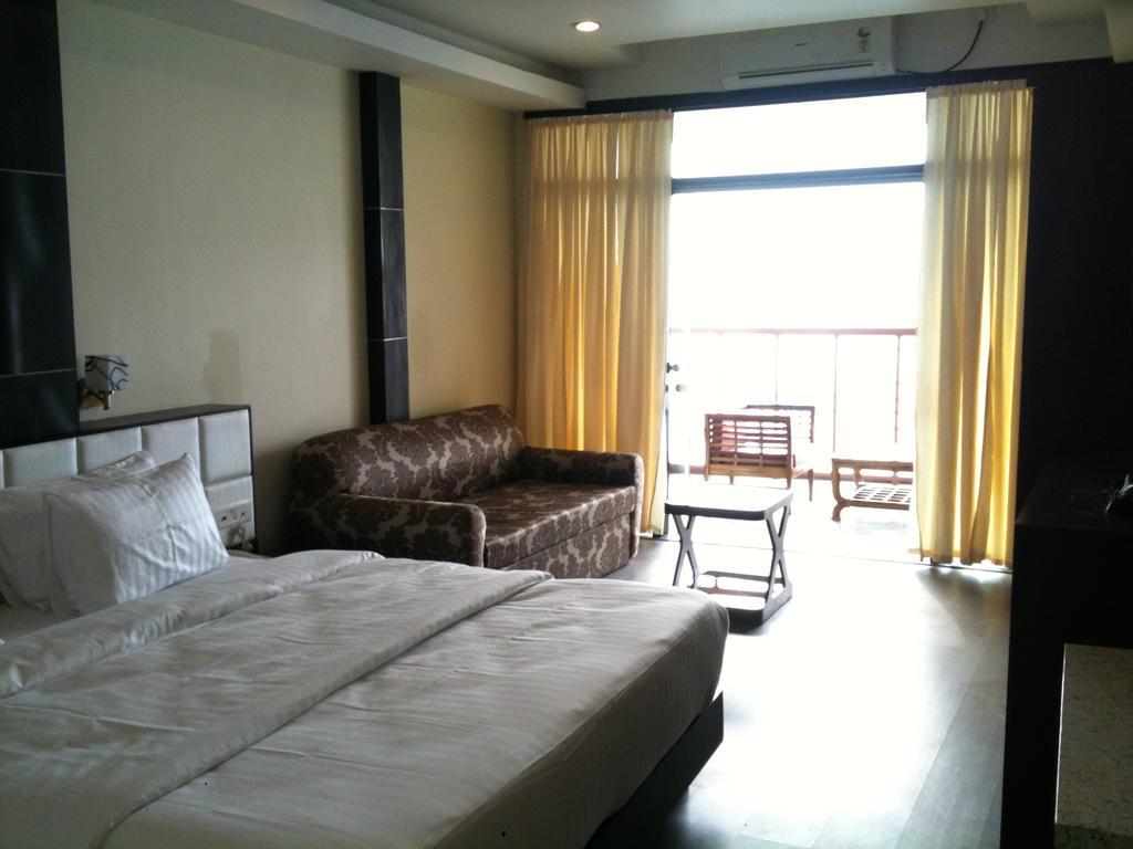 Hotel Tara Palace Гангток Стая снимка