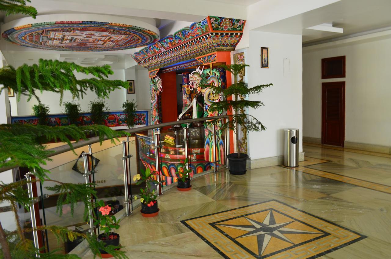 Hotel Tara Palace Гангток Екстериор снимка