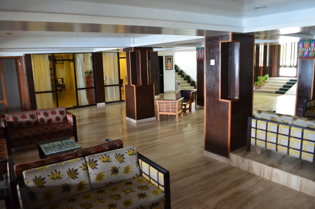 Hotel Tara Palace Гангток Екстериор снимка