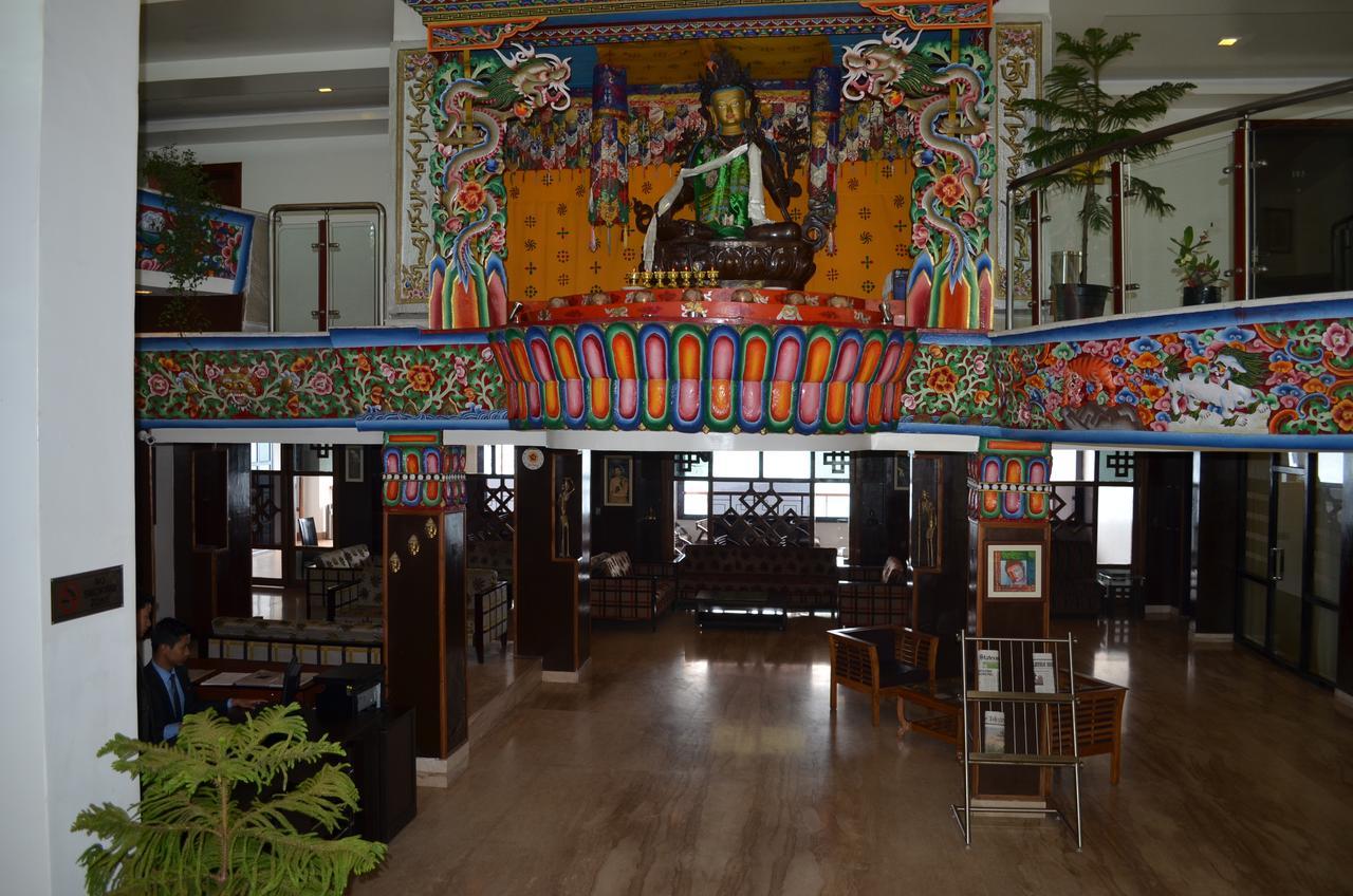 Hotel Tara Palace Гангток Екстериор снимка