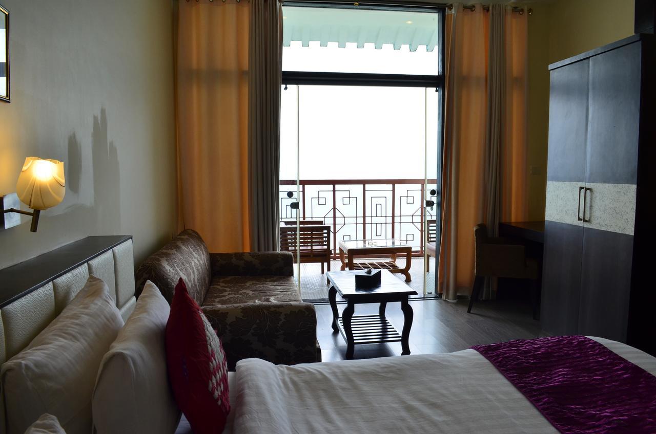 Hotel Tara Palace Гангток Екстериор снимка