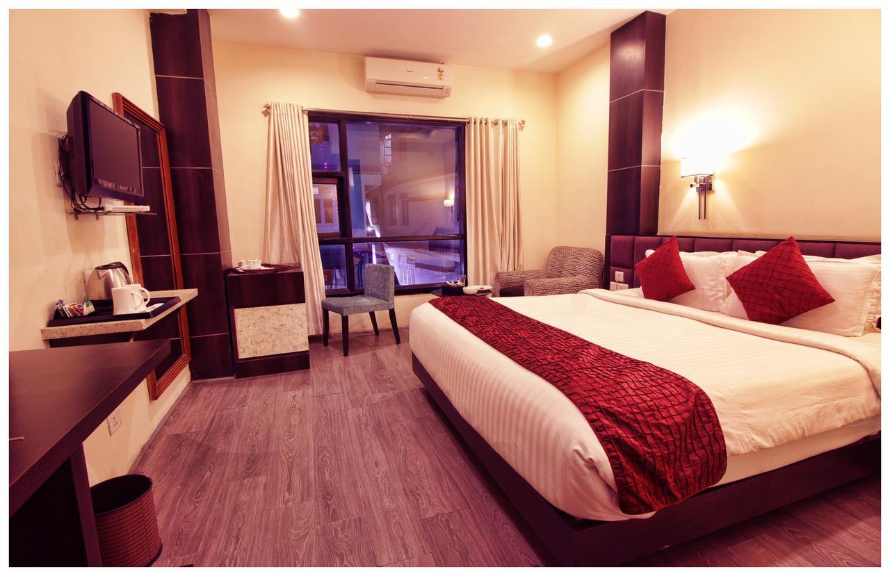 Hotel Tara Palace Гангток Екстериор снимка